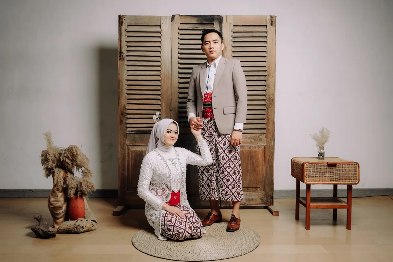 Contoh hasil foto prewedding di Vibesroom Studio
