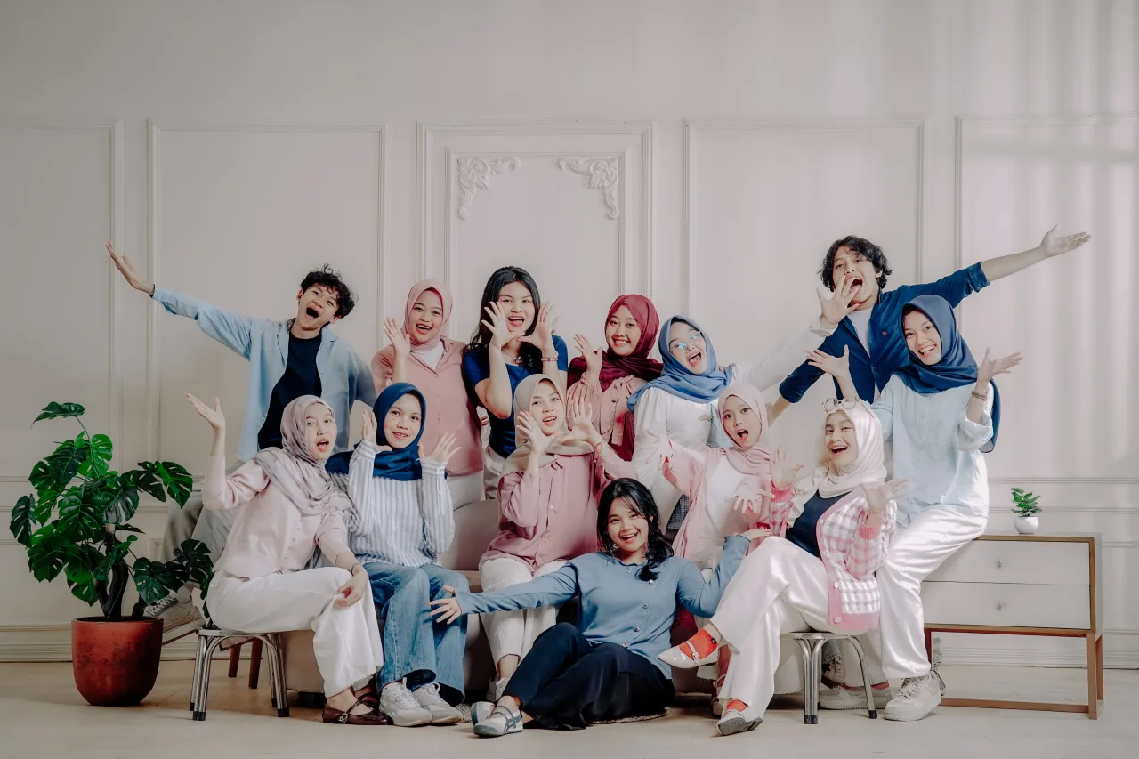 Contoh hasil foto force/foto ramean di Vibesroom Studio